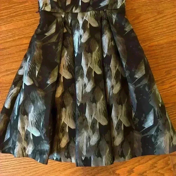 WHBM Strapless Jacquard Feather Print Fit Flare Dress Size 00 Party Special Occ - Picture 6 of 13